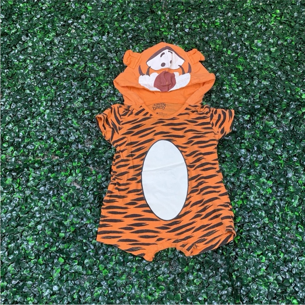 Disney Baby Tiger outfit Infant size 3-6 Months